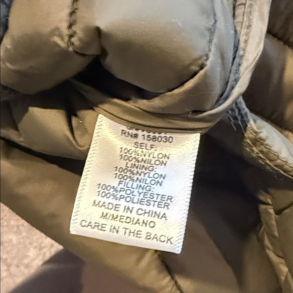 Love Tree Olive Puffer Vest - Medium - Picture 10 of 10